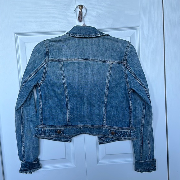 Women’s Cropped Jean Jacket - Picture 5 of 5